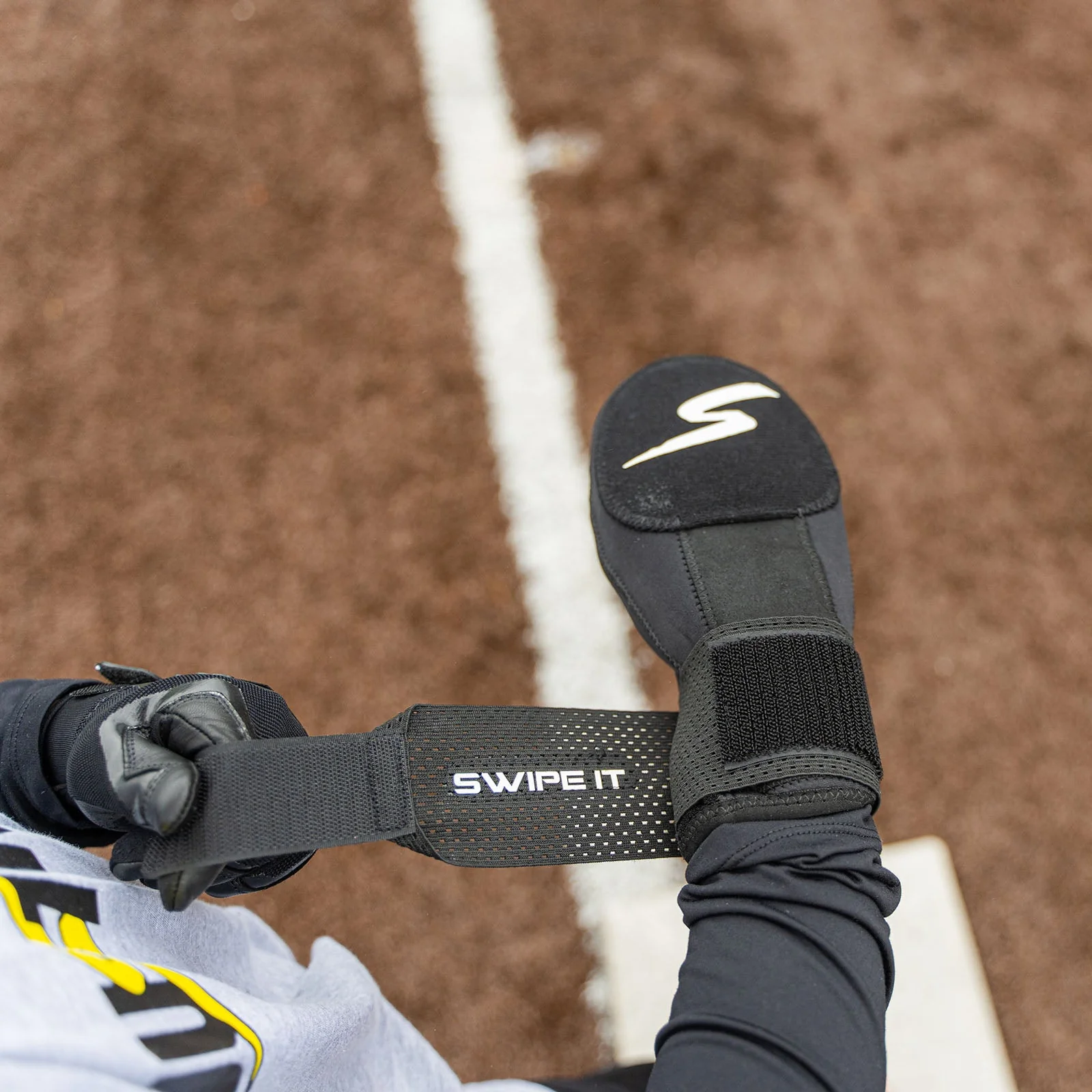 Stinger Sliding Mitt - Image 5