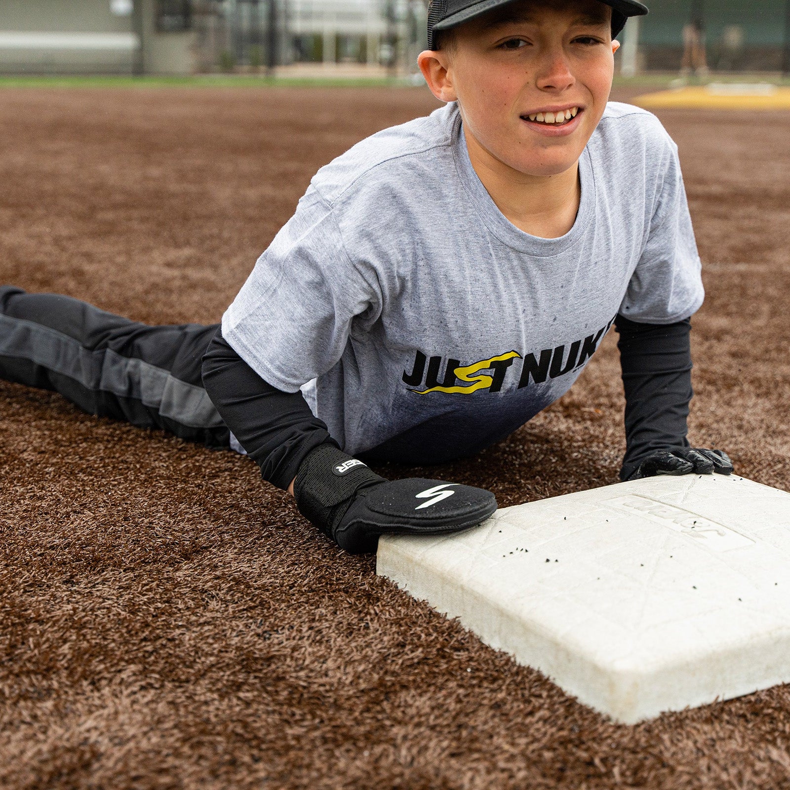 Stinger Sliding Mitt - Image 7
