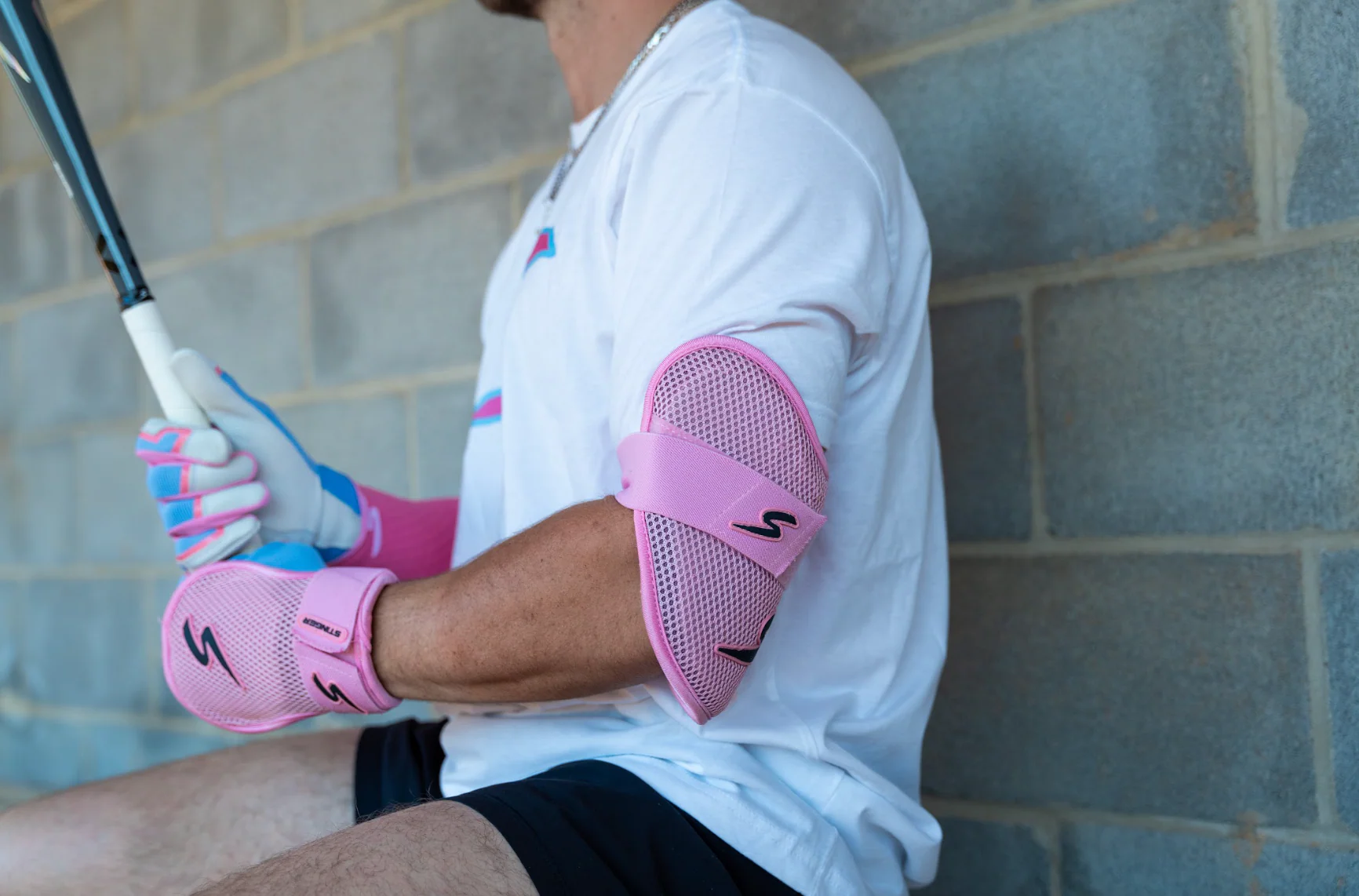 STINGER Select Elbow Guard - PINK - Image 6