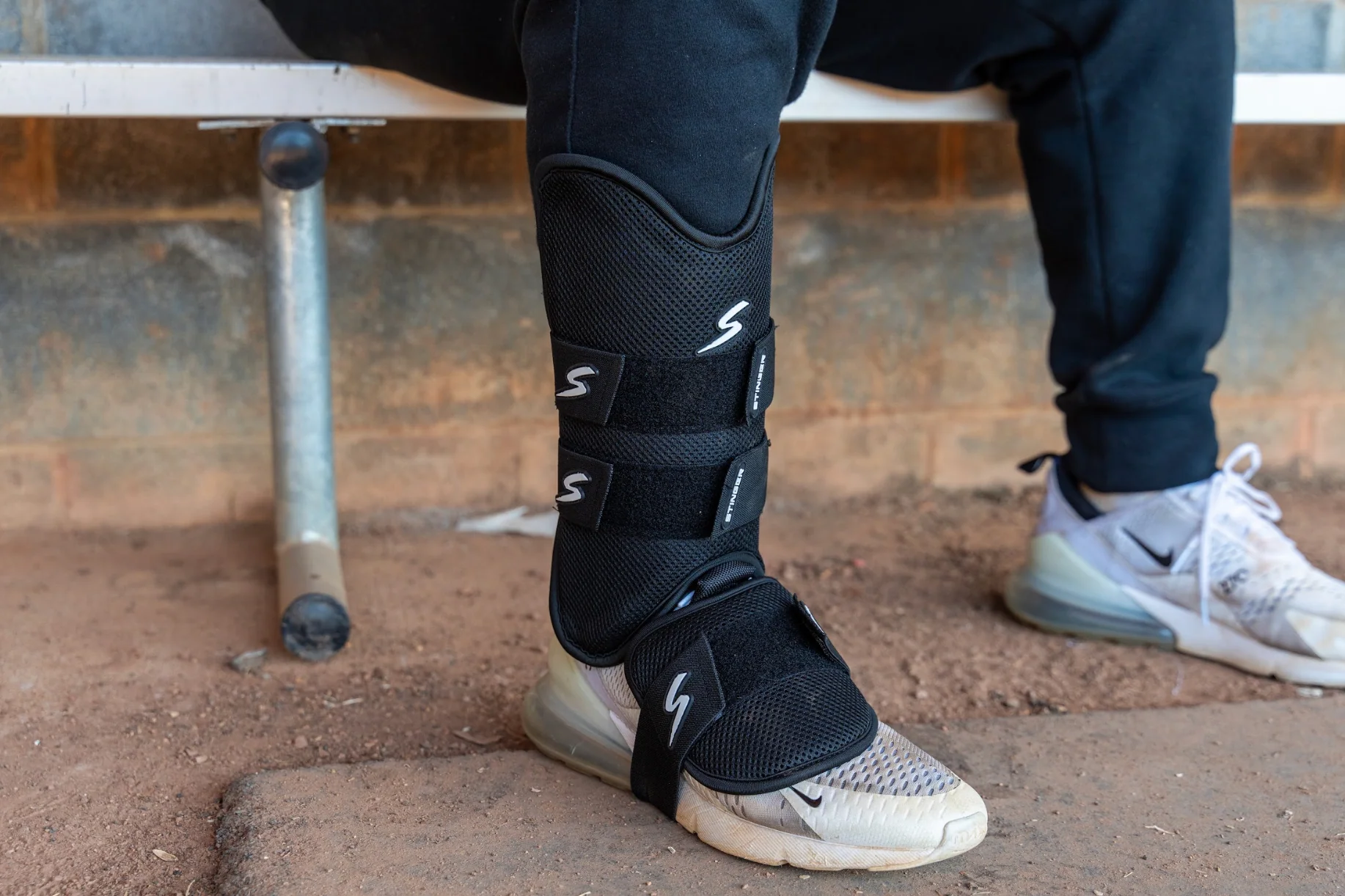 Stinger Select Leg Guard - BLACK - Image 9