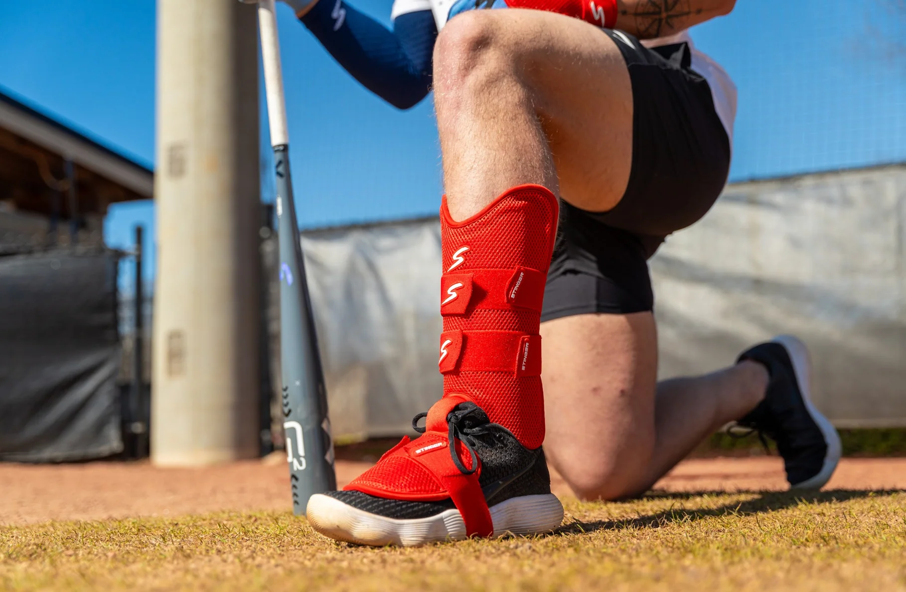 Stinger Select Leg Guard - RED - Image 8