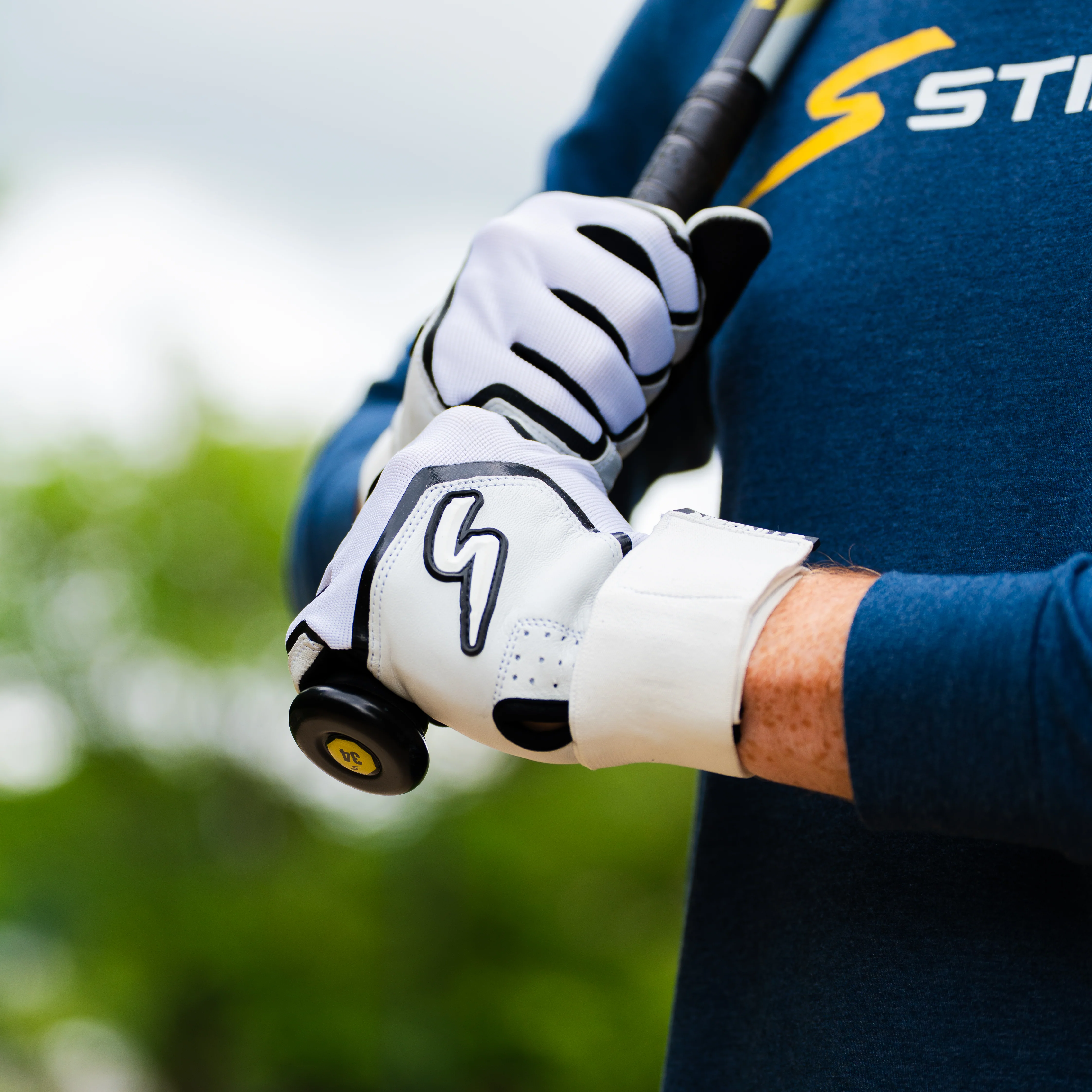 Winder Series Batting Gloves - Black & White - Image 2
